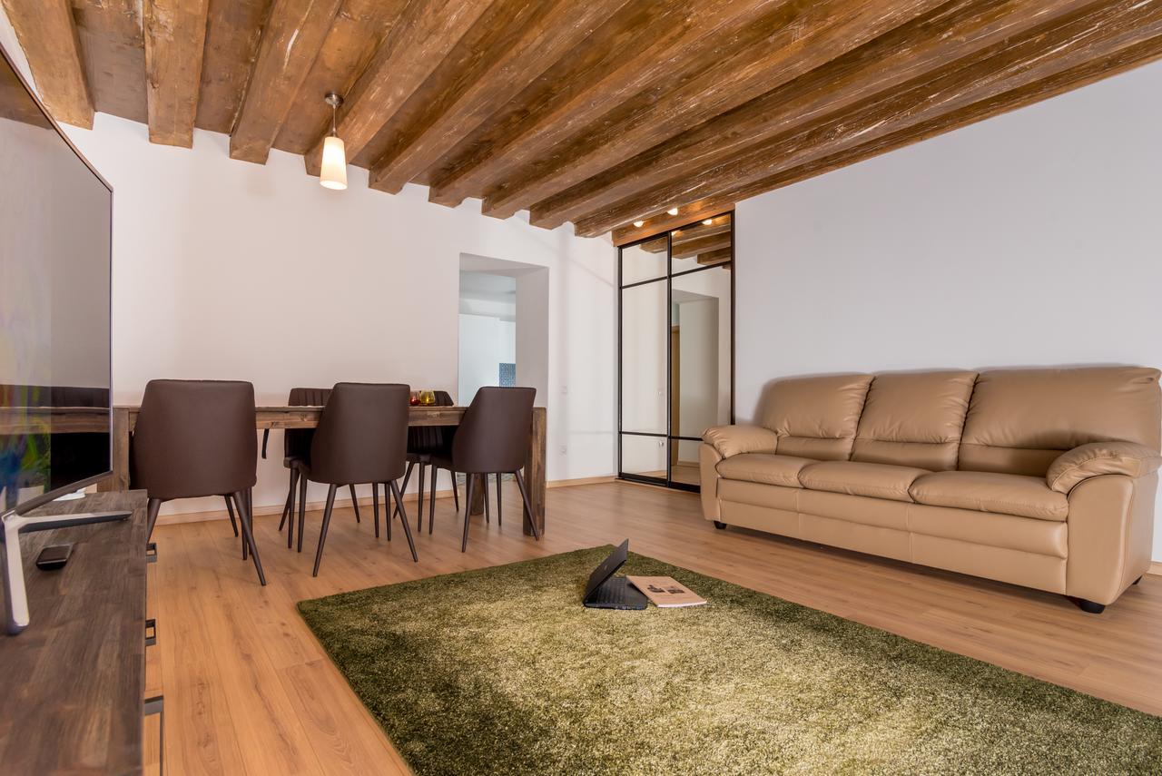 Casa Nicolae Luxury Suites Σίμπιου Εξωτερικό φωτογραφία
